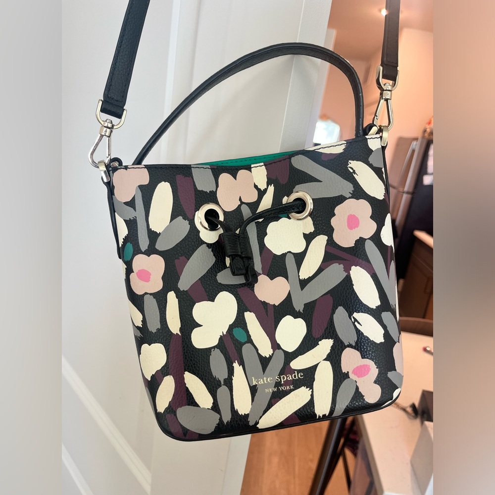 Kate spade bucket bag